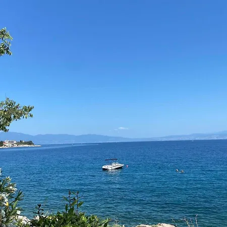 Appartement Lovely 1 - Bedroom Lena Vantacici