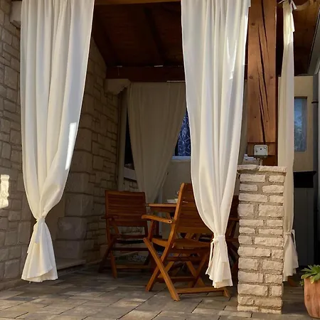 Lovely 1 - Bedroom Lena * Vantacici