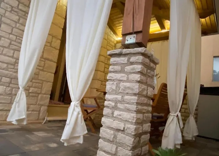 Lovely 1 - Bedroom Lena Vantacici