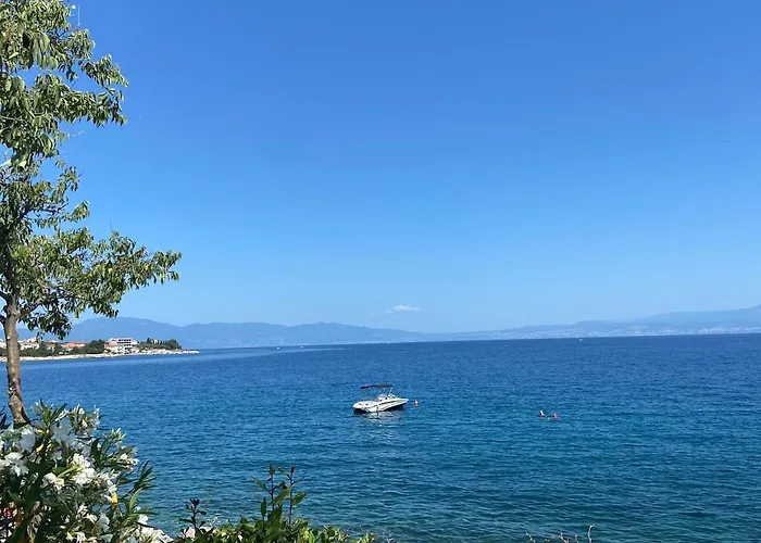 Appartement Lovely 1 - Bedroom Lena Vantacici