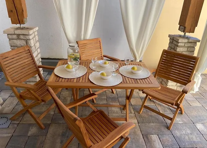 Appartement Lovely 1 - Bedroom Lena *