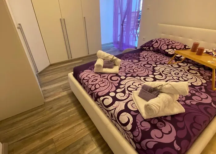 شقة Lovely 1 - Bedroom Lena فانتاسيسي